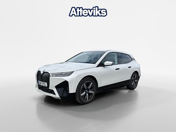 BMW iX 14 of 27