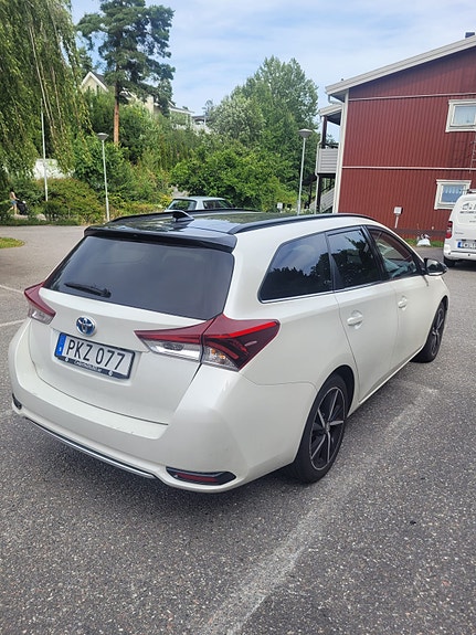 Toyota Auris 4 of 10