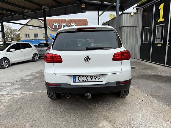 Volkswagen Tiguan 4 of 11