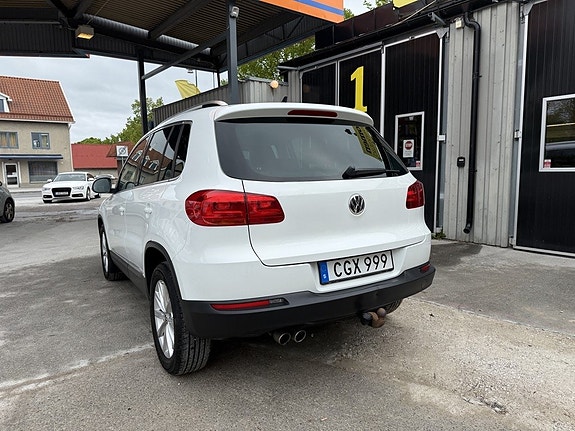 Volkswagen Tiguan 3 of 11