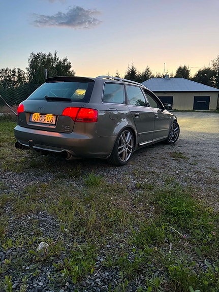 Audi A4 2 of 7