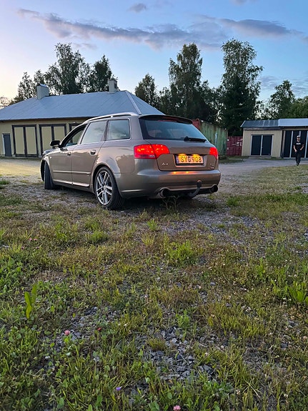 Audi A4 3 of 7
