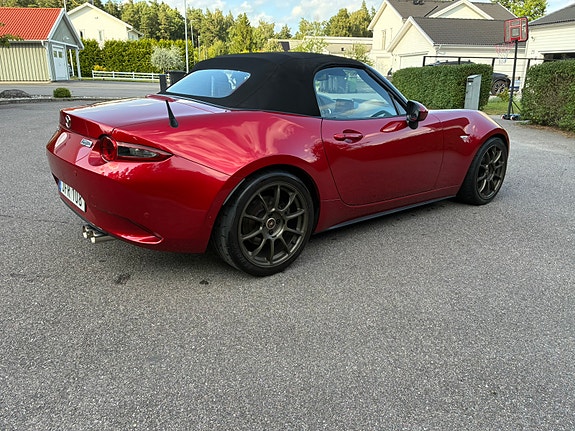 Mazda MX-5 5 of 6