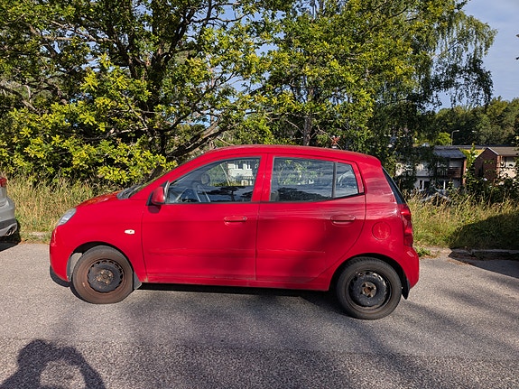 Kia Picanto 3 of 3
