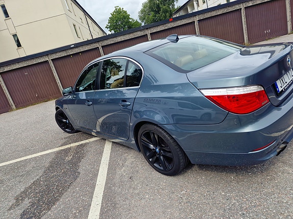 BMW 523i 13 of 14