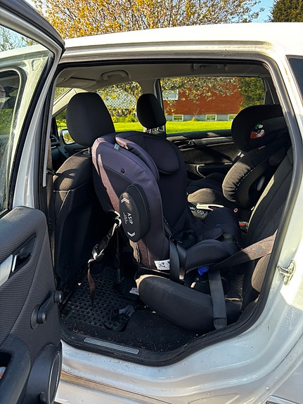 Mercedes-Benz B170 7 of 9