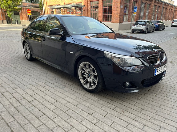 BMW 525i 3 of 10