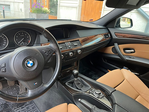 BMW 525i 9 of 10