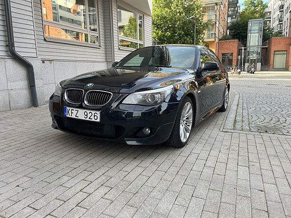 BMW 525i 2 of 10