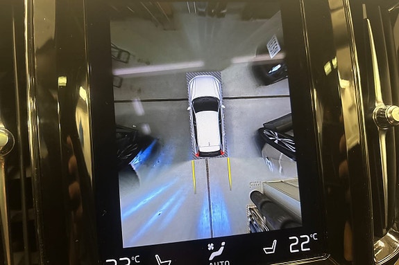 Volvo XC60 17 of 23