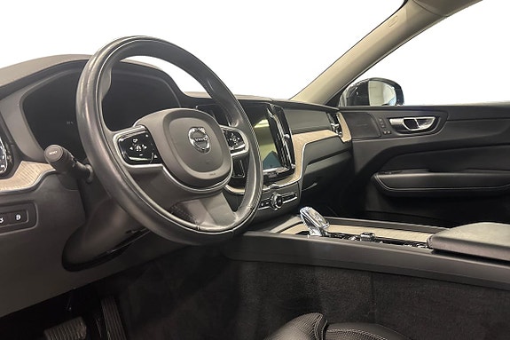 Volvo XC60 8 of 23