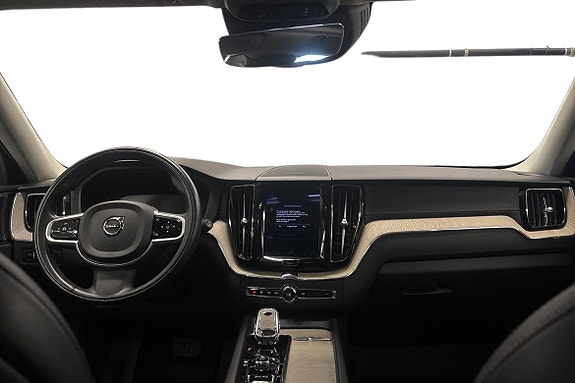 Volvo XC60 9 of 23