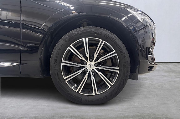 Volvo XC60 14 of 23