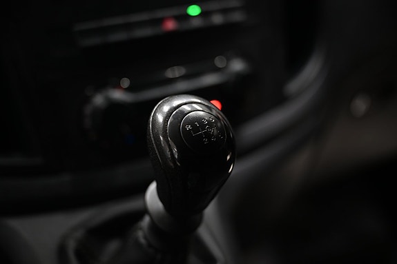 Mercedes-Benz Vito 110 17 of 28