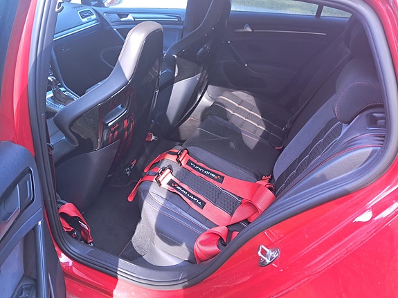 Volkswagen Golf VII 8 of 8