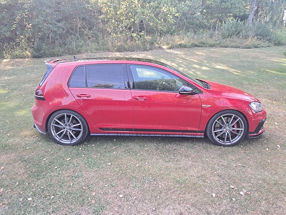Volkswagen Golf VII 3 of 8