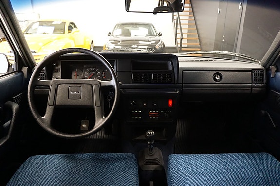 Volvo 244 10 of 24