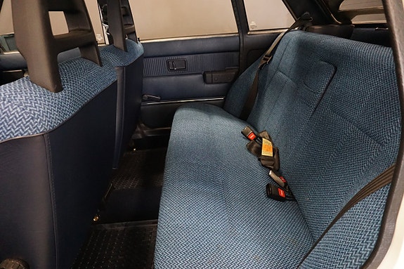 Volvo 244 23 of 24