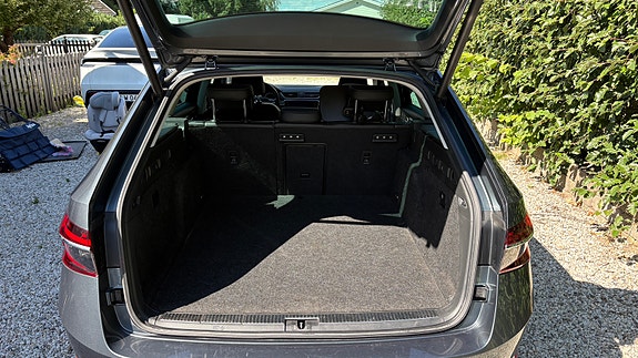 Skoda Superb 8 of 8