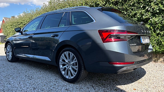 Skoda Superb 3 of 8