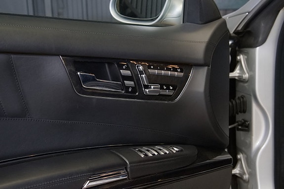 Mercedes-Benz CL600 16 of 22