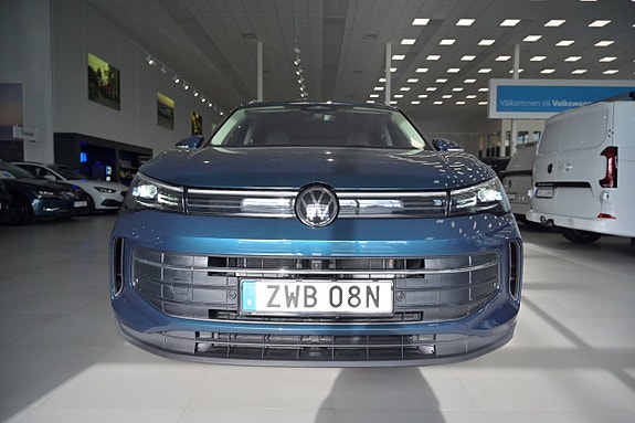 Volkswagen Tiguan 3 of 26