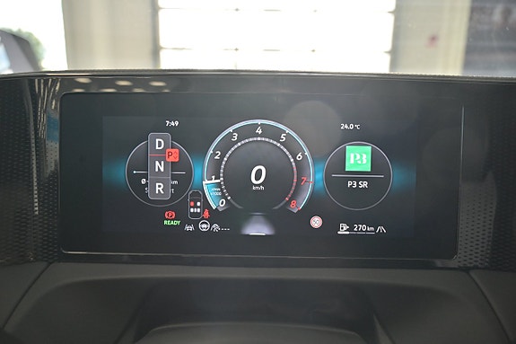 Volkswagen Tiguan 16 of 26
