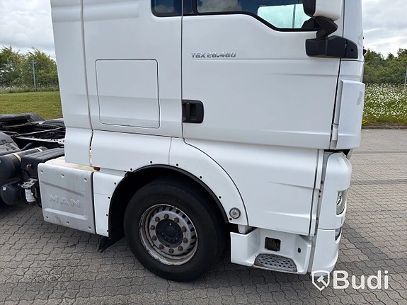 Dragbil MAN TGX 28.480 6X2-2 -2016 via auktion 19 of 27