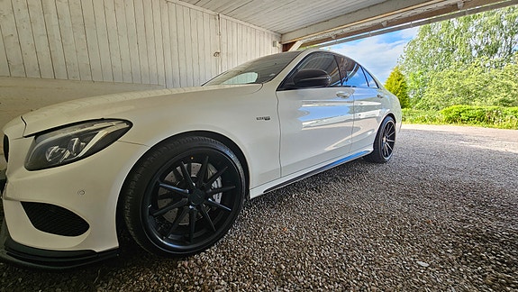 Mercedes-Benz C43 5 of 12