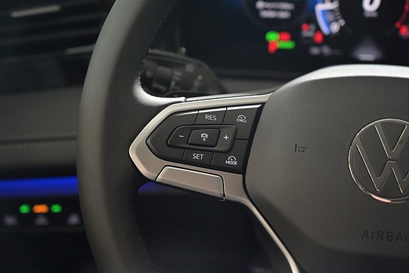 Volkswagen Tiguan 14 of 25
