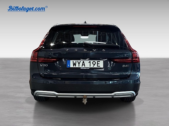 Volvo V90 Cross Country 5 of 12