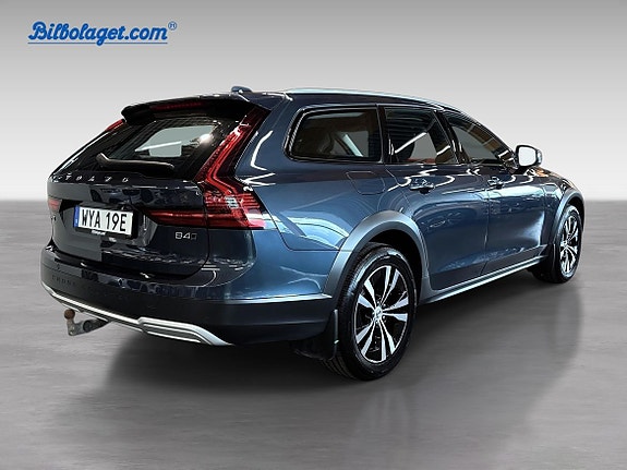 Volvo V90 Cross Country 4 of 12