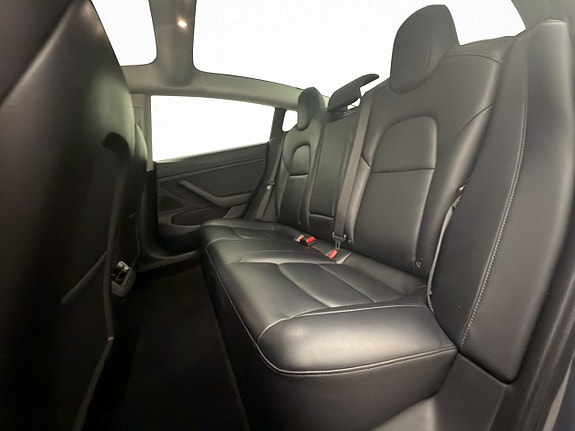 Tesla Model 3 28 of 30