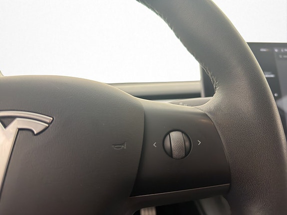 Tesla Model 3 17 of 30