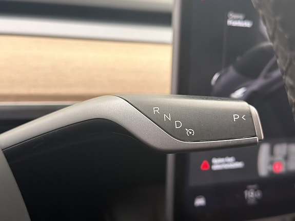 Tesla Model 3 18 of 30