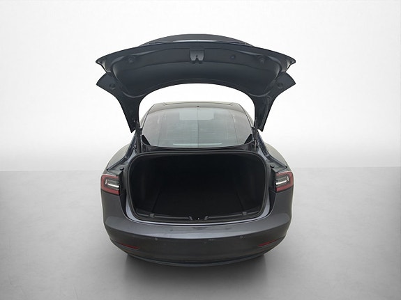 Tesla Model 3 29 of 30