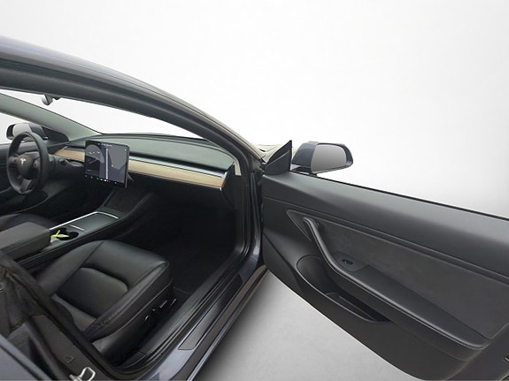 Tesla Model 3 26 of 30
