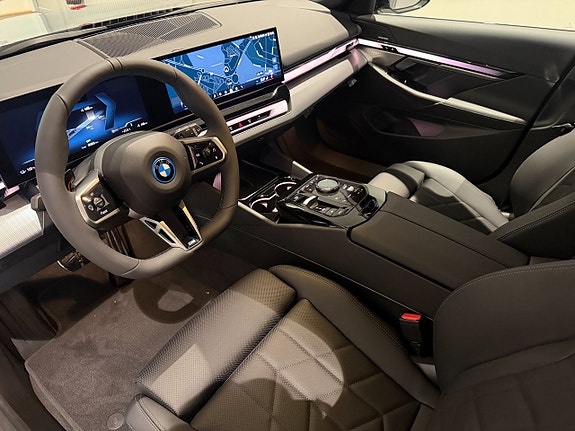 BMW i5 9 of 19