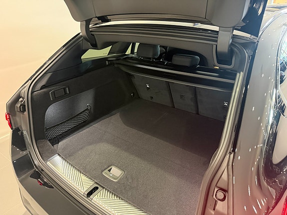 BMW i5 6 of 19