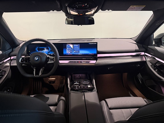 BMW i5 12 of 19