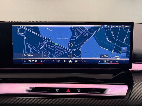 BMW i5 15 of 19