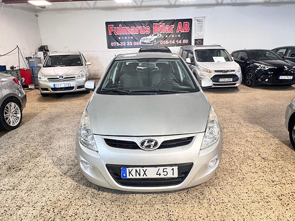Hyundai i20 2 of 11