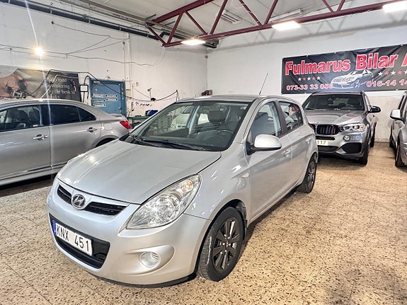 Hyundai i20 3 of 11