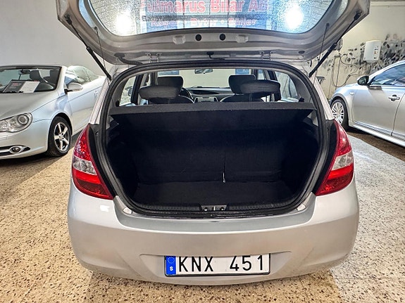 Hyundai i20 10 of 11