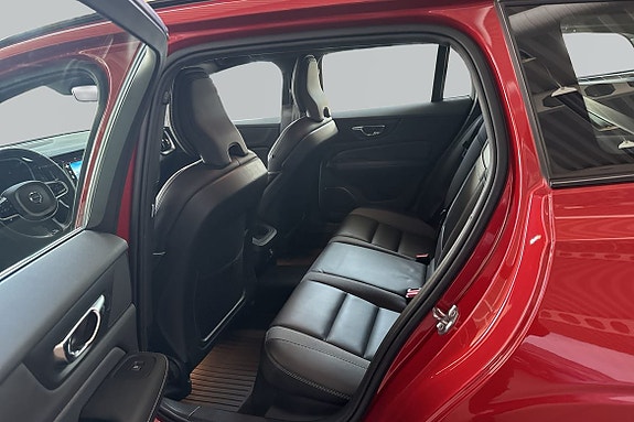 Volvo V60 3 of 18