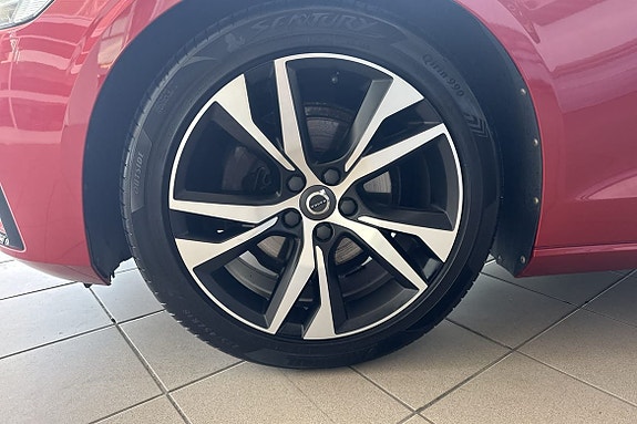 Volvo V60 11 of 18