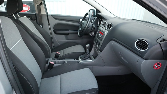 Ford Focus 12 of 15