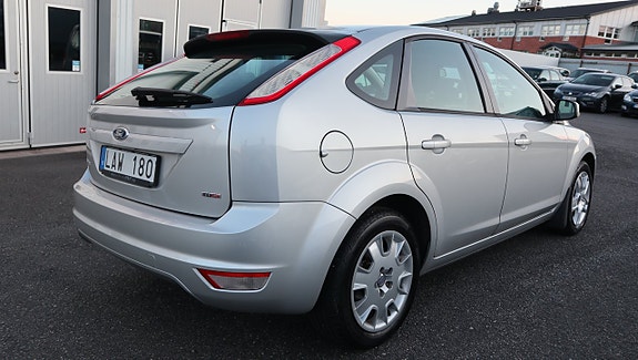 Ford Focus 9 of 15