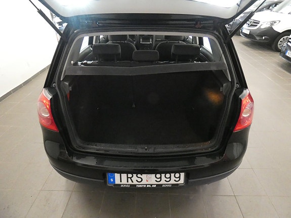 Volkswagen Golf V 16 of 16