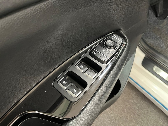 Kia Optima 13 of 30
